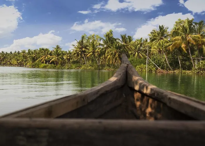 Vinis Farm - A Private Island Stay -Privacy Redefined !!!