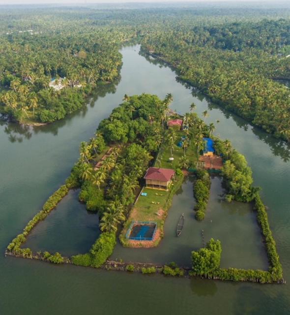 Vinis Farm - A Private Island -privacy Redefined !!! Farm stay